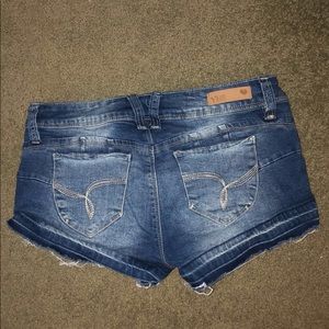 Jean shorts (size 7 but feel like a size 6)